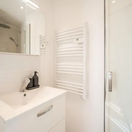 Le Perchoir ~ Proche Narbonne ~ Centre ~ Triplex شقة *