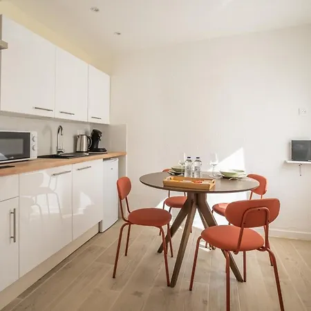 Le Perchoir ~ Proche Narbonne ~ Centre ~ Triplex شقة